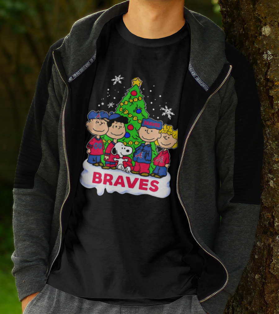 Peanuts Characters Atlanta Braves Christmas Tree Snowflakes T-Shirt