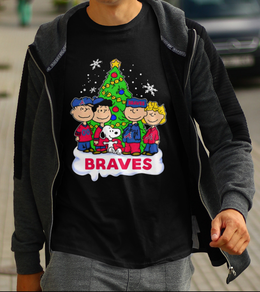 Peanuts Characters Atlanta Braves Christmas Tree Snowflakes T-Shirt