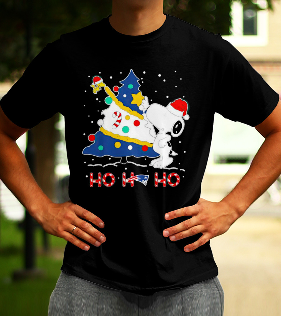 Snoopy Woodstock Decorating Christmas Tree New England Patriots Ho Ho Ho T-Shirt
