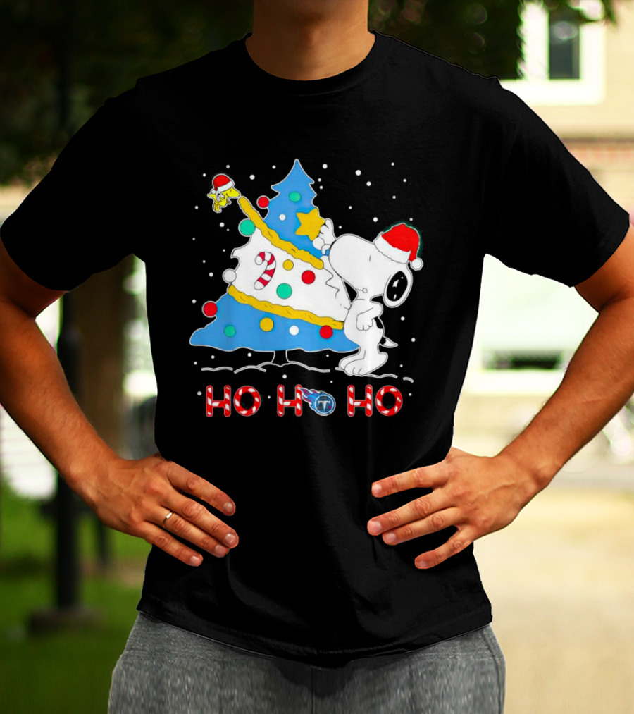 Snoopy And Woodstock Decorating Christmas Tree Tennessee Titans Ho Ho Ho T-Shirt