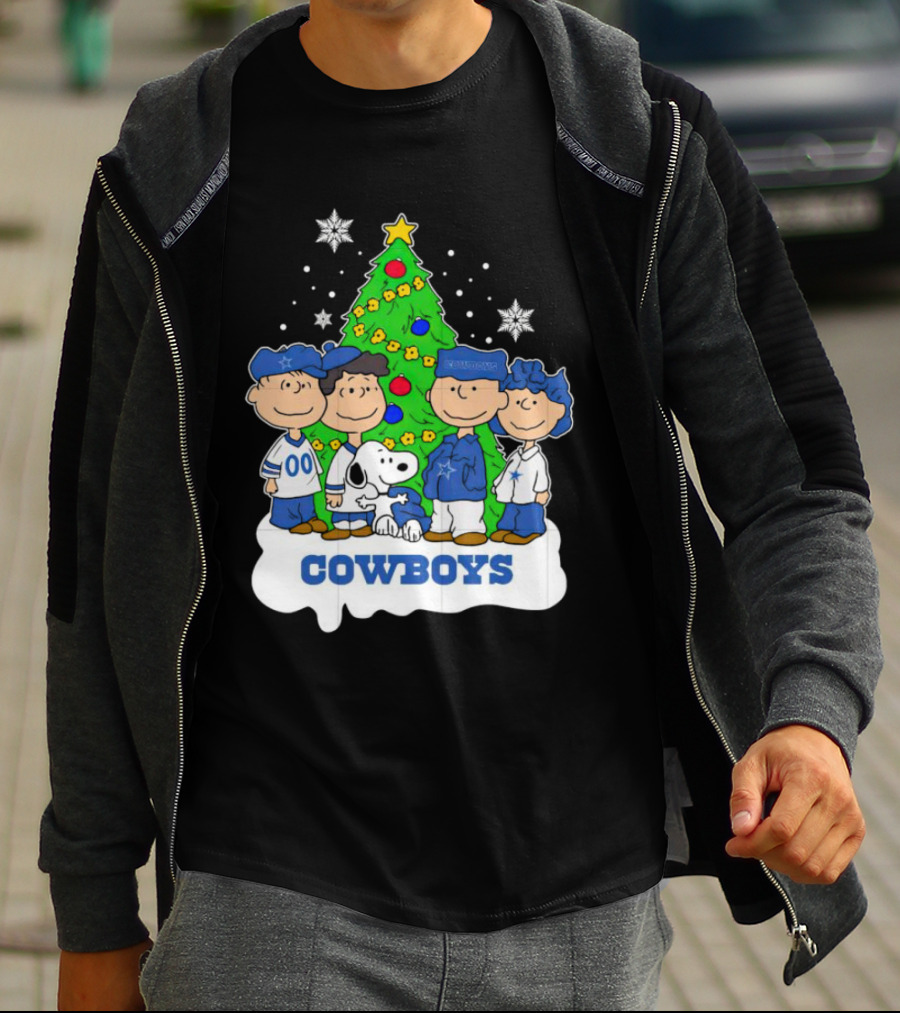 Peanuts Characters Dallas Cowboys Christmas Tree Cowboys T-Shirt