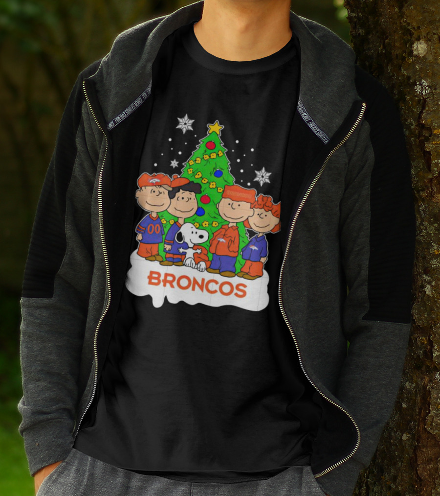 Peanuts Characters Denver Broncos Christmas Tree Scene T-Shirt