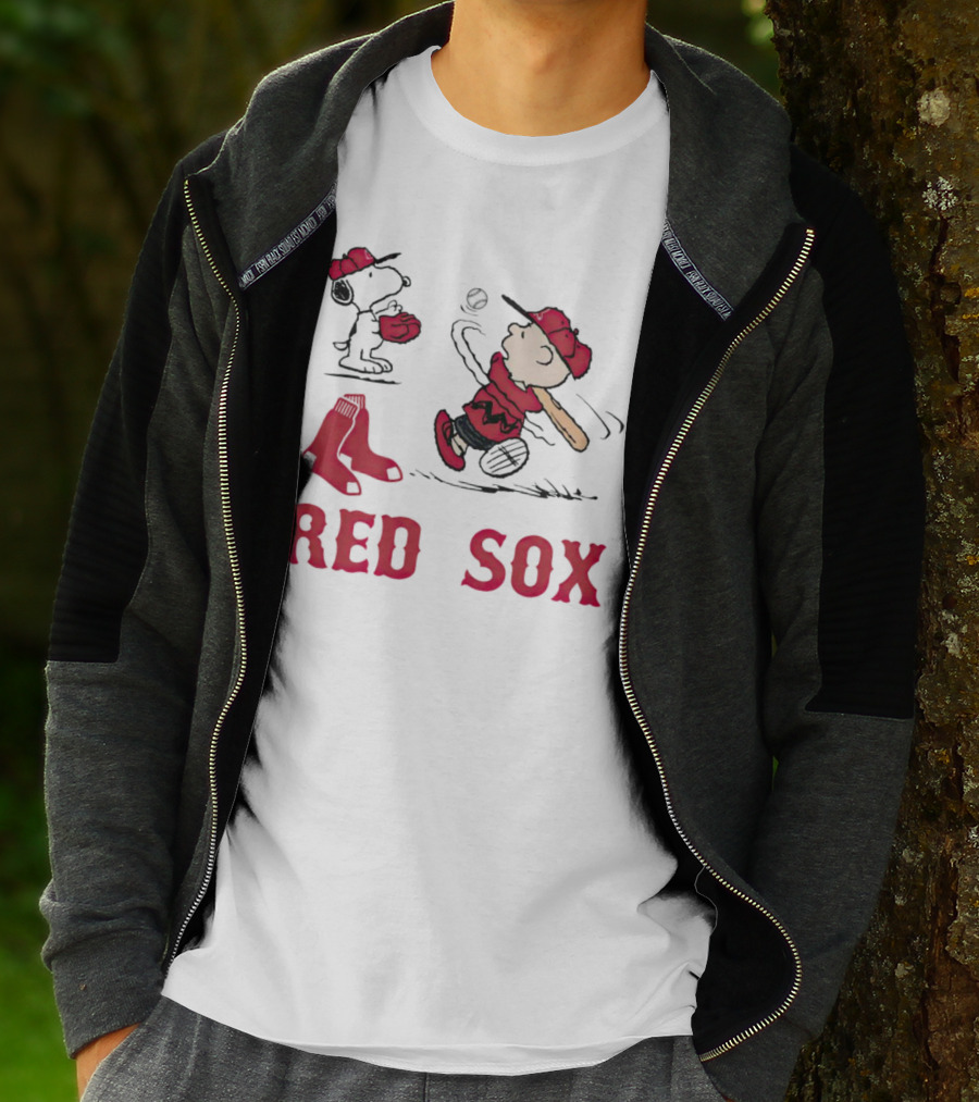 Charlie Brown Snoopy Boston Red Sox Baseball Play Peanuts Characters T-Shirt