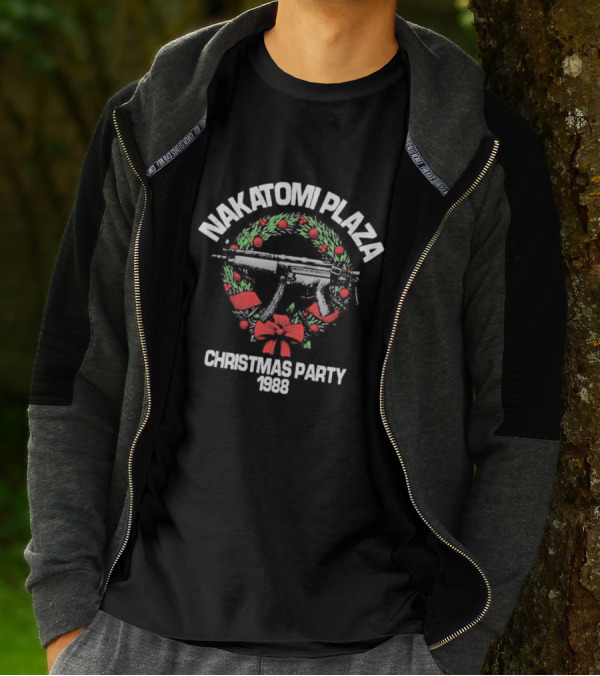 Nakatomi Plaza 1988 Christmas Party Gun Wreath T-Shirt