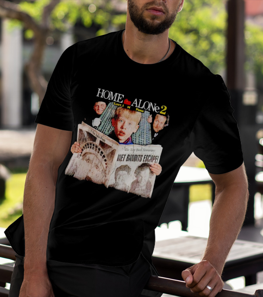 HOME ALONE 2 LOST IN NEW YORK WET BANDITS ESCAPE NEW YORK NEWSPAPER T-Shirt