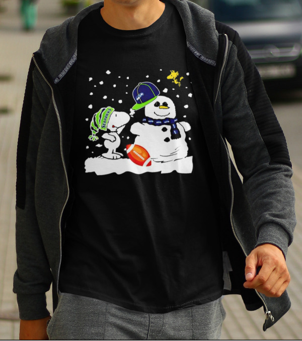 Seattle Seahawks Snoopy Snowman Hat Winter Football Scene T-Shirt