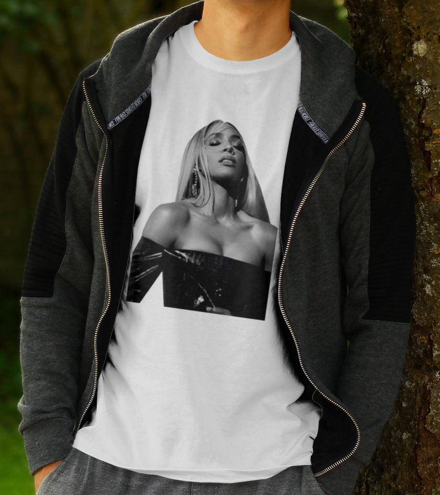 Kelly Rowland Krew Iconic Black And White Fashion Pose T-Shirt