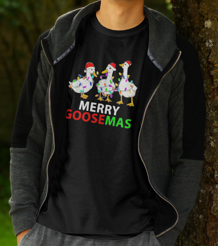 Merry Goosemas Santa Hat Geese Wrapped In Christmas Lights T-Shirt