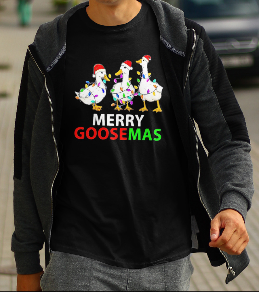 Merry Goosemas Santa Hat Geese Wrapped In Christmas Lights T-Shirt