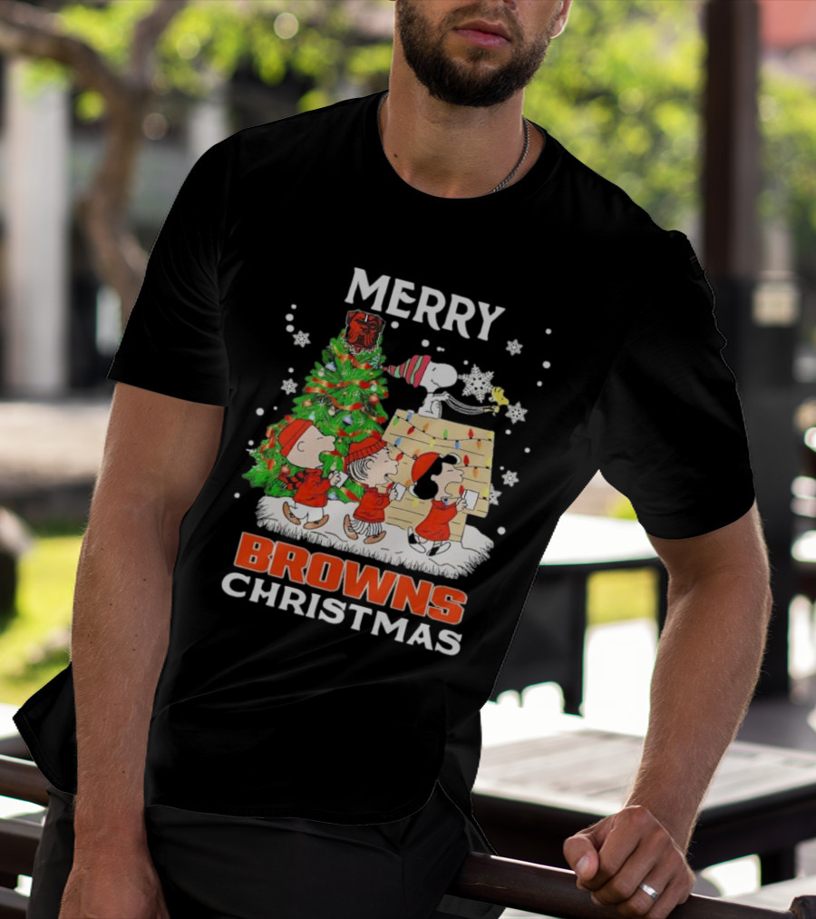 Peanuts Characters Merry Browns Christmas Cleveland Browns T-Shirt