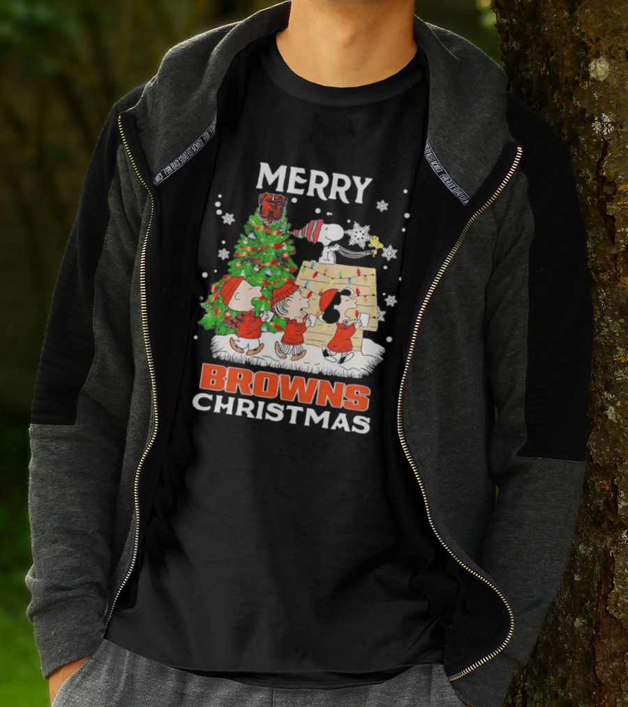 Peanuts Characters Merry Browns Christmas Cleveland Browns T-Shirt