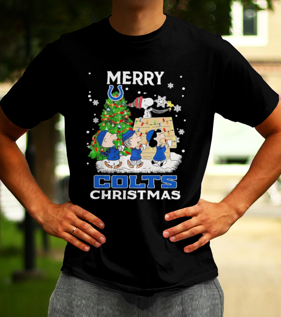 Merry Christmas Peanuts Characters Indianapolis Colts T-Shirt