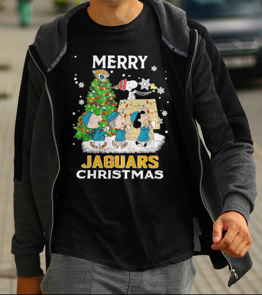 Merry Christmas Peanuts Characters Jacksonville Jaguars Snoopy Woodstock T-Shirt