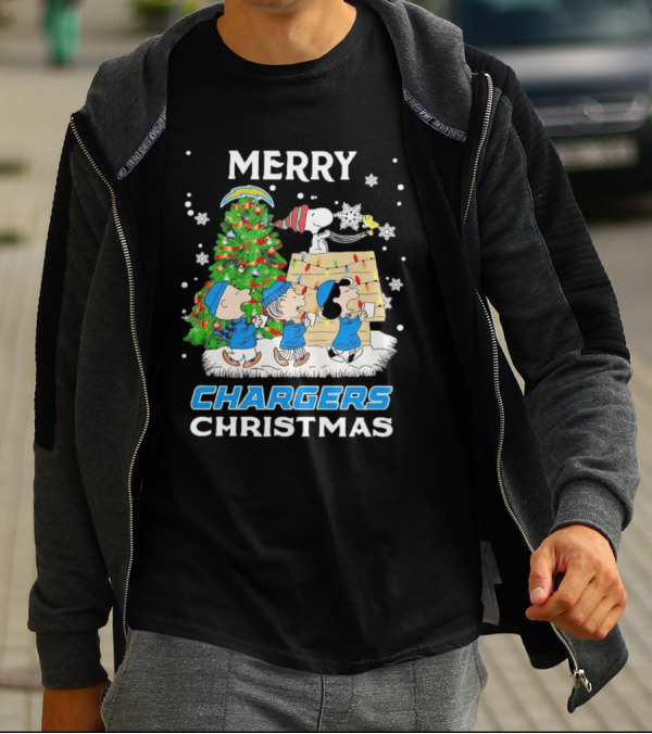 Merry Chargers Christmas Peanuts Characters T-Shirt