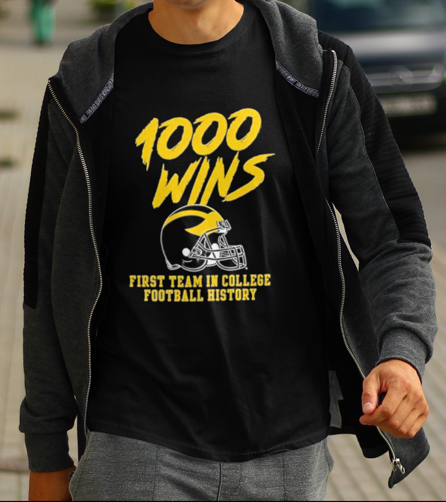 Michigan Wolverines 1000 Wins First Team In College Football History Helmet T-Shirt