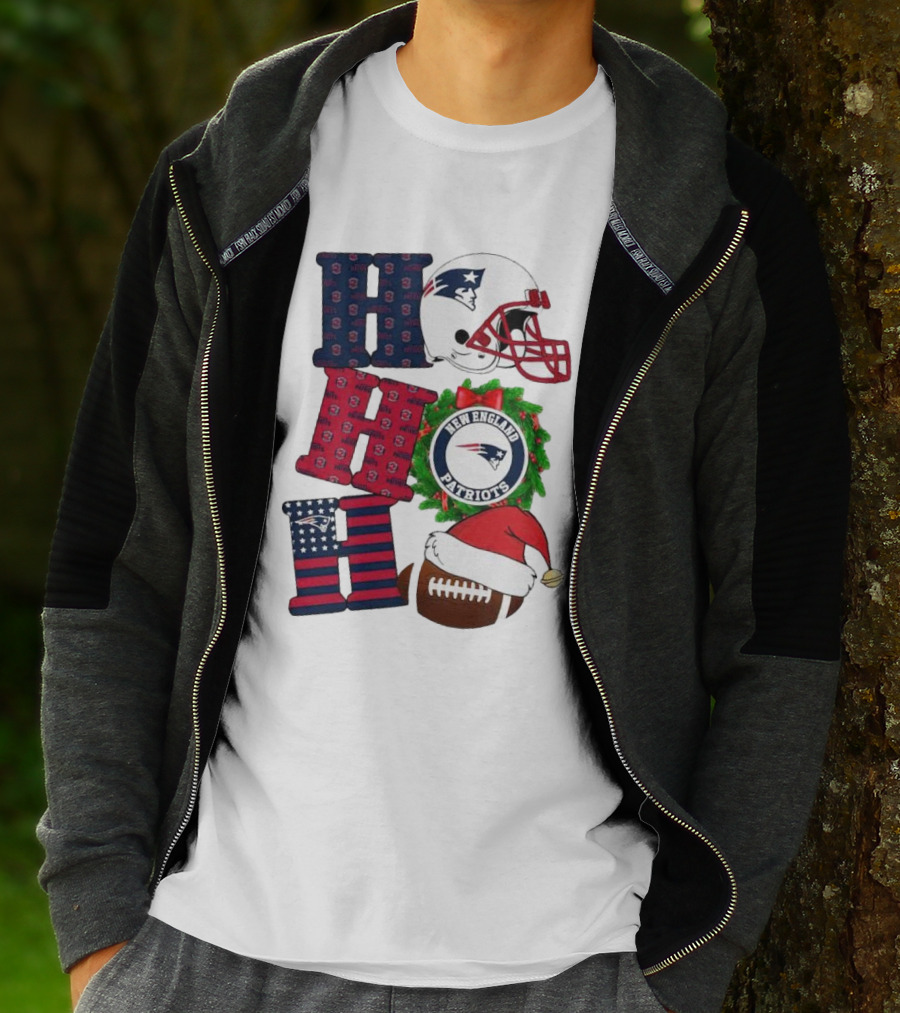 New England Patriots Ho Ho Ho Merry Christmas Football Helmet Wreath Santa Hat Football T-Shirt
