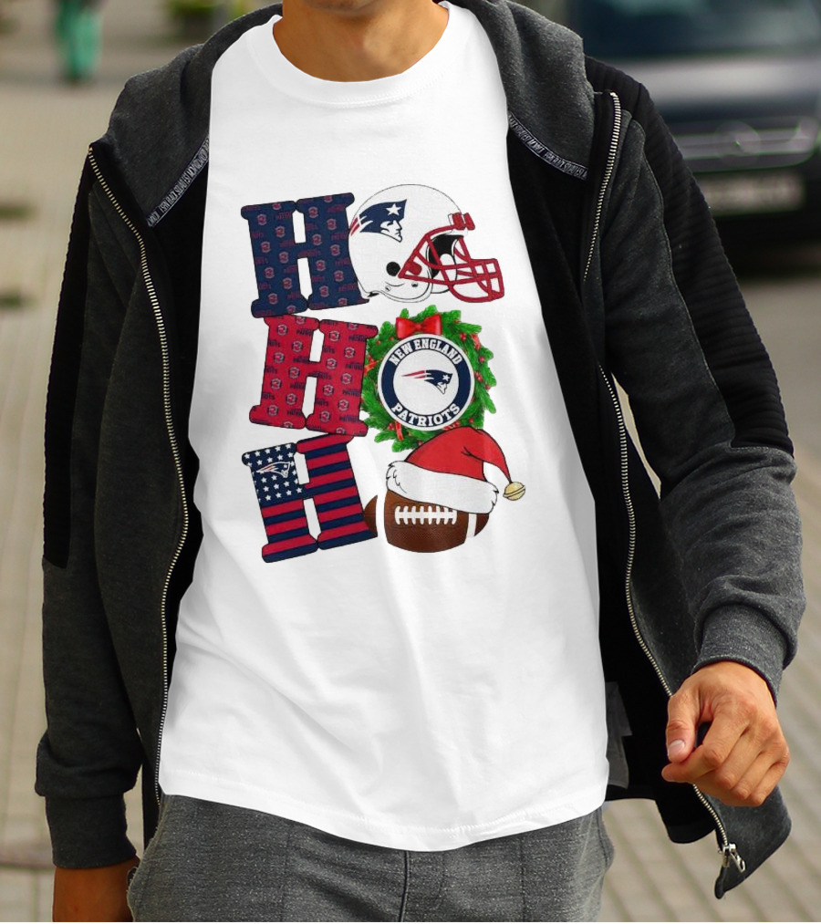 New England Patriots Ho Ho Ho Merry Christmas Football Helmet Wreath Santa Hat Football T-Shirt