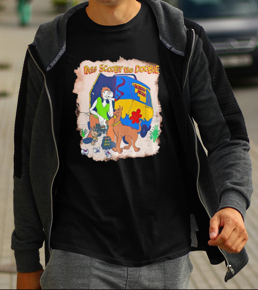 Scooby-Doo The Mystery Machine Pass Scooby The Doobie T-Shirt