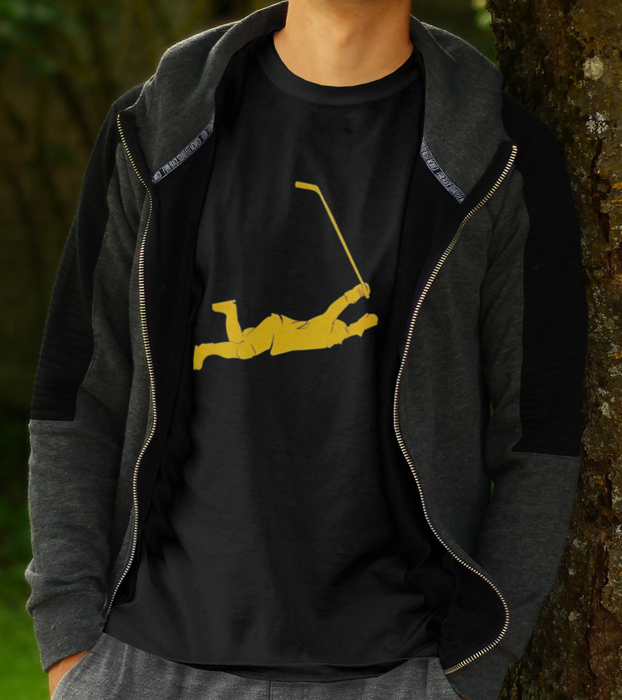 Bobby Orr Flying Hockey T-Shirt