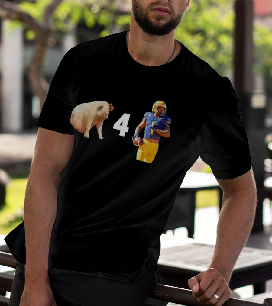 Hogs 4 Ott Heisman Football Player Pig Image T-Shirt
