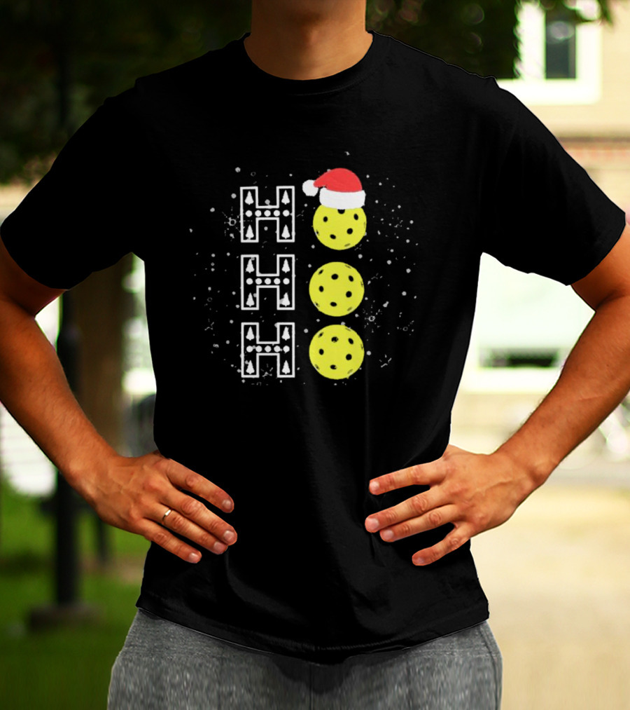 Santa Pickleball Hohoho Christmas Pickleballs With Santa Hat Snowy Holiday Fun T-Shirt