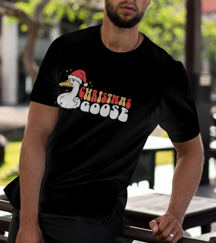 Christmas Goose Santa Hat Retro Holiday Duck T-Shirt
