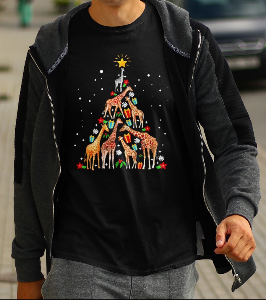 Giraffe Christmas Tree Star Presents Snowflakes T-Shirt