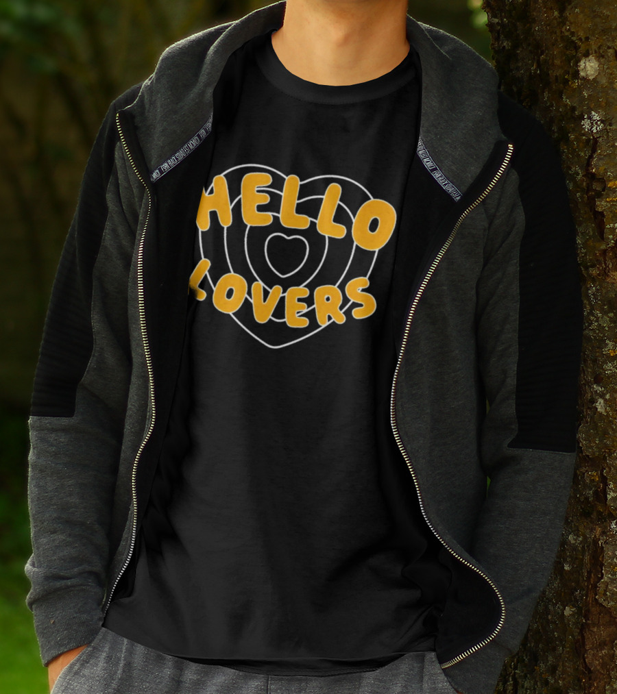 HELLO LOVERS Heart Outline T-Shirt