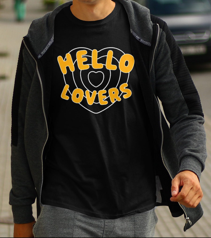 HELLO LOVERS Heart Outline T-Shirt