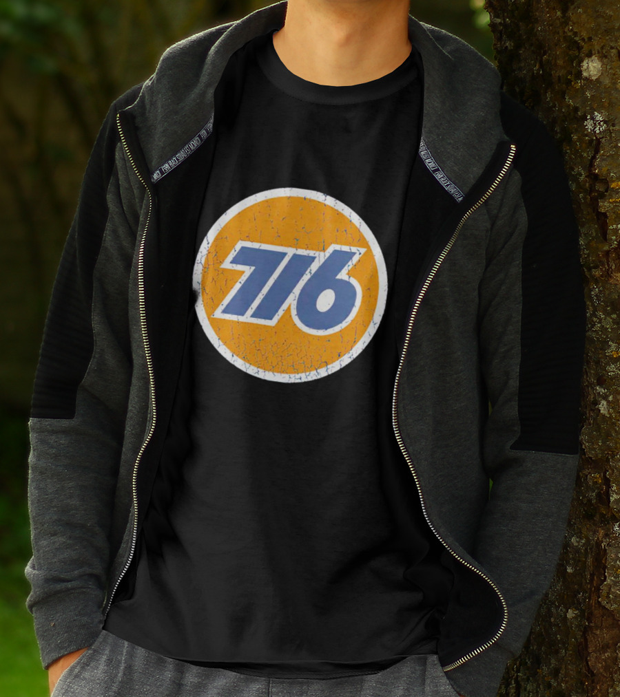 Union 76 Vintage Style 76 Gas Station Iconic T-Shirt