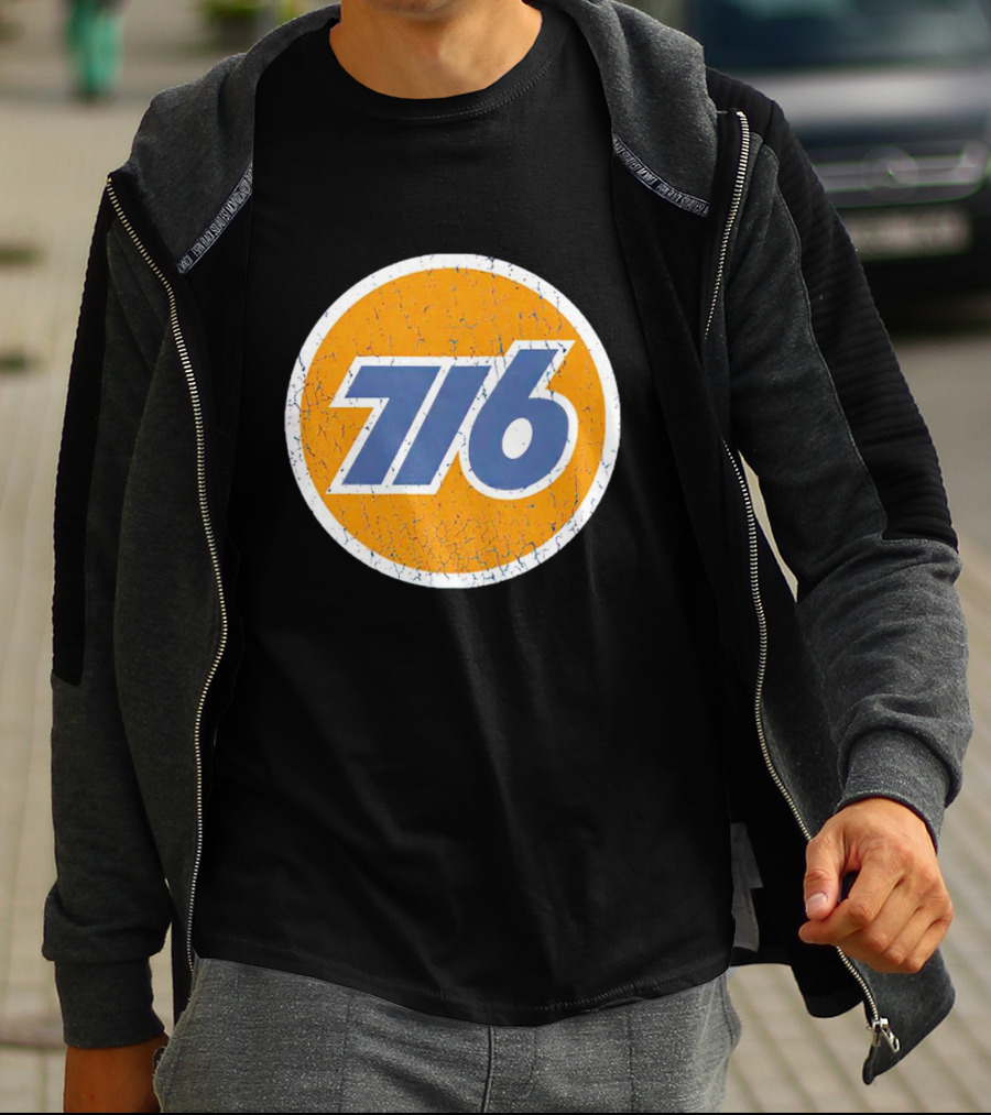 Union 76 Vintage Style 76 Gas Station Iconic T-Shirt