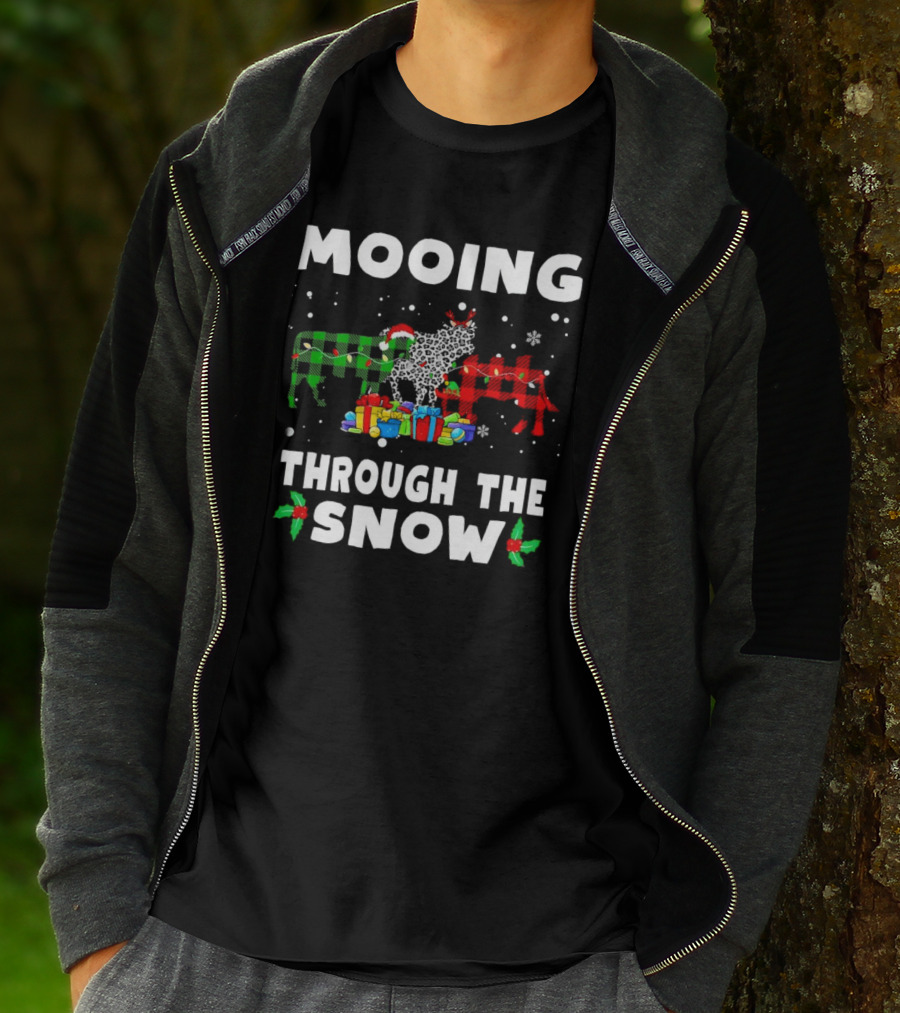 Mooing Through The Snow Christmas Plaid Cows With Presents T-Shirt