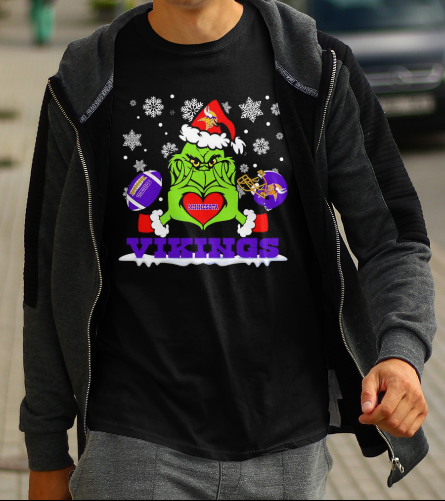 Santa Grinch Heart Minnesota Vikings Snowflakes Christmas Football Helmets T-Shirt