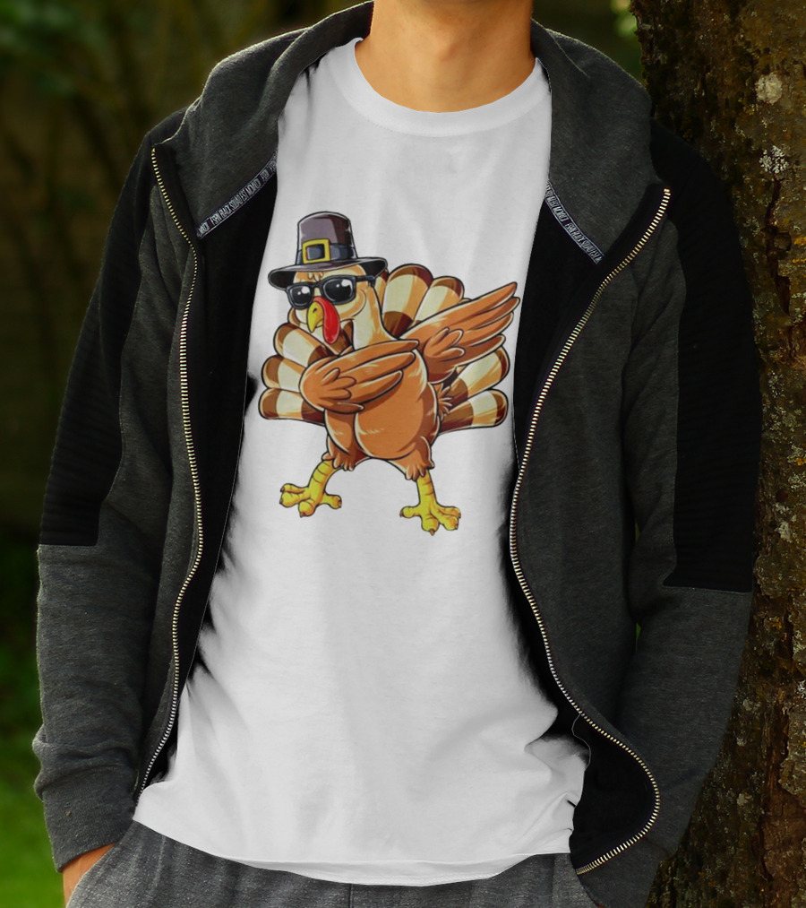 Thanksgiving Turkey Dabbing With Pilgrim Hat And Sunglasses T-Shirt