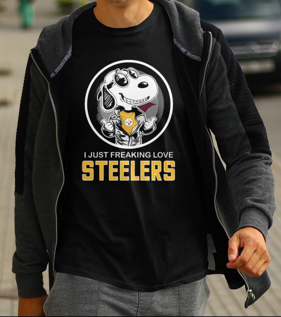 I Just Freaking Love Steelers Pittsburgh Steelers Snoopy T-Shirt