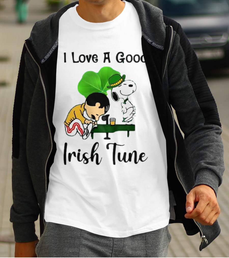 I Love A Good Irish Tune St Patrick Day Snoopy Piano Shamrock T-Shirt