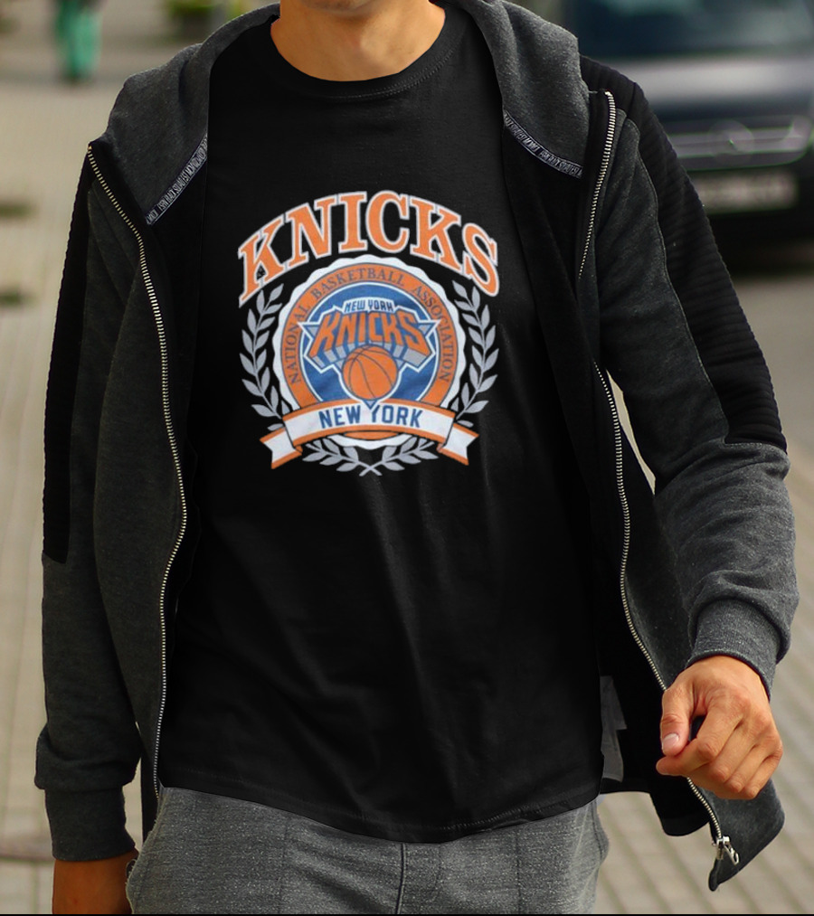 New York Knicks National Basketball Association Crest T-Shirt