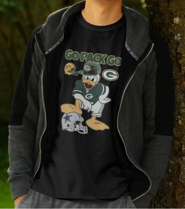 Go Pack Go Donald Duck Green Bay Packers Defeats Dallas Cowboys Helmet T-Shirt
