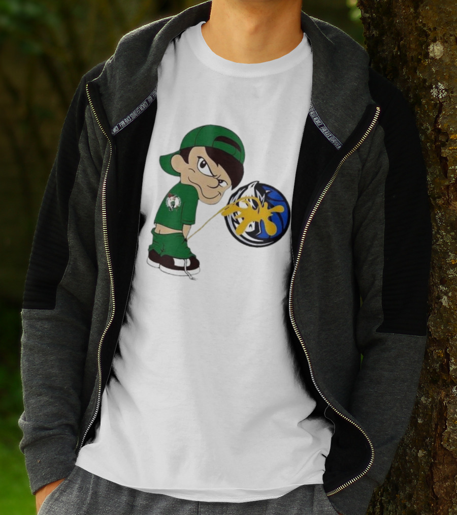 Little Boy Boston Celtics Piss On Dallas Mavericks Logo T-Shirt