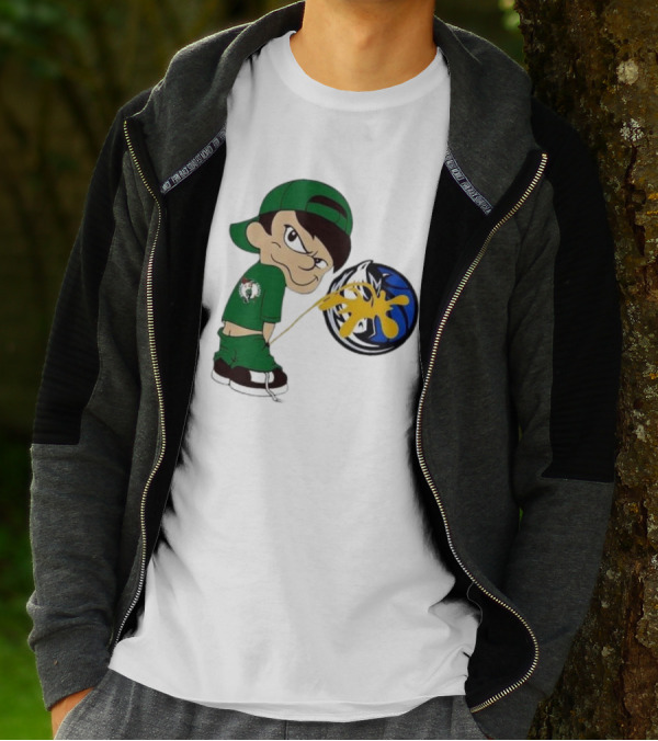 Little Boy Boston Celtics Piss On Dallas Mavericks Logo T-Shirt
