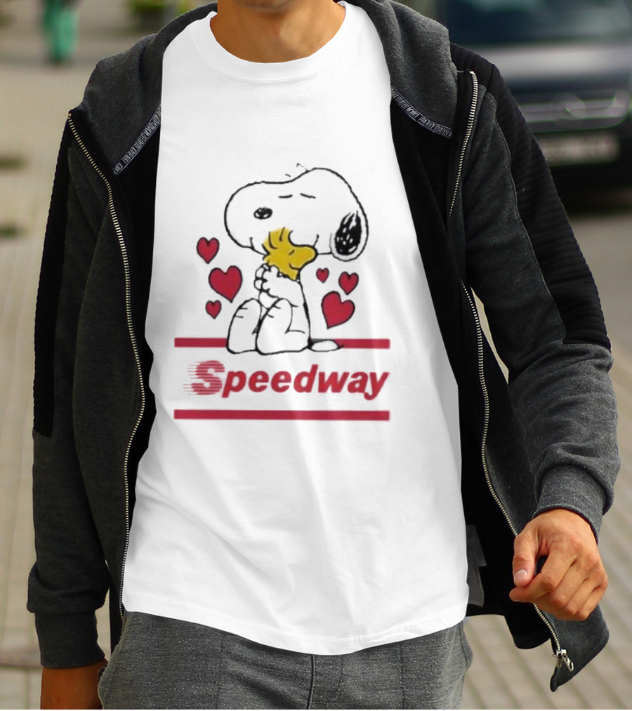 Snoopy Holding Woodstock Surrounded By Hearts Speedway T-Shirt