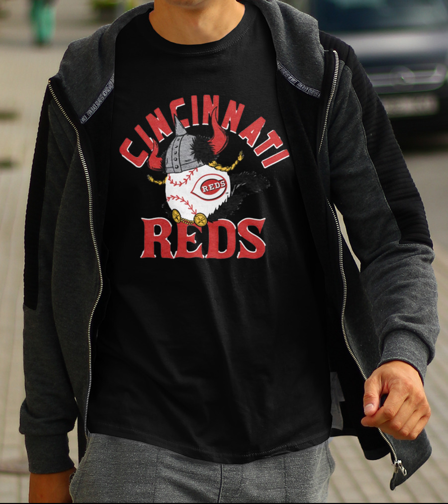 Cincinnati Reds Viking Baseball Helmet And Horns T-Shirt
