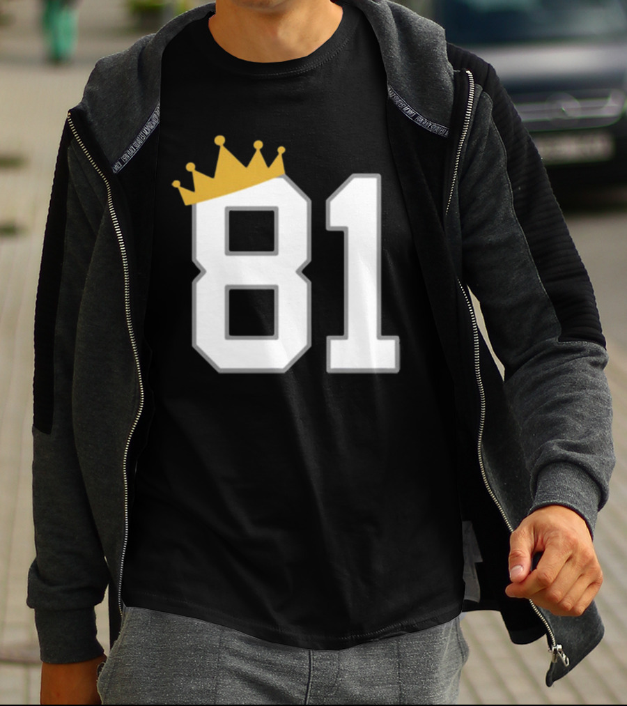 Luis Gil 81 King Iconic Number T-Shirt