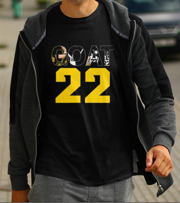 GOAT 22 Caitlin Clark Iowa Hawkeyes Basketball Player Iconic Number T-Shirt