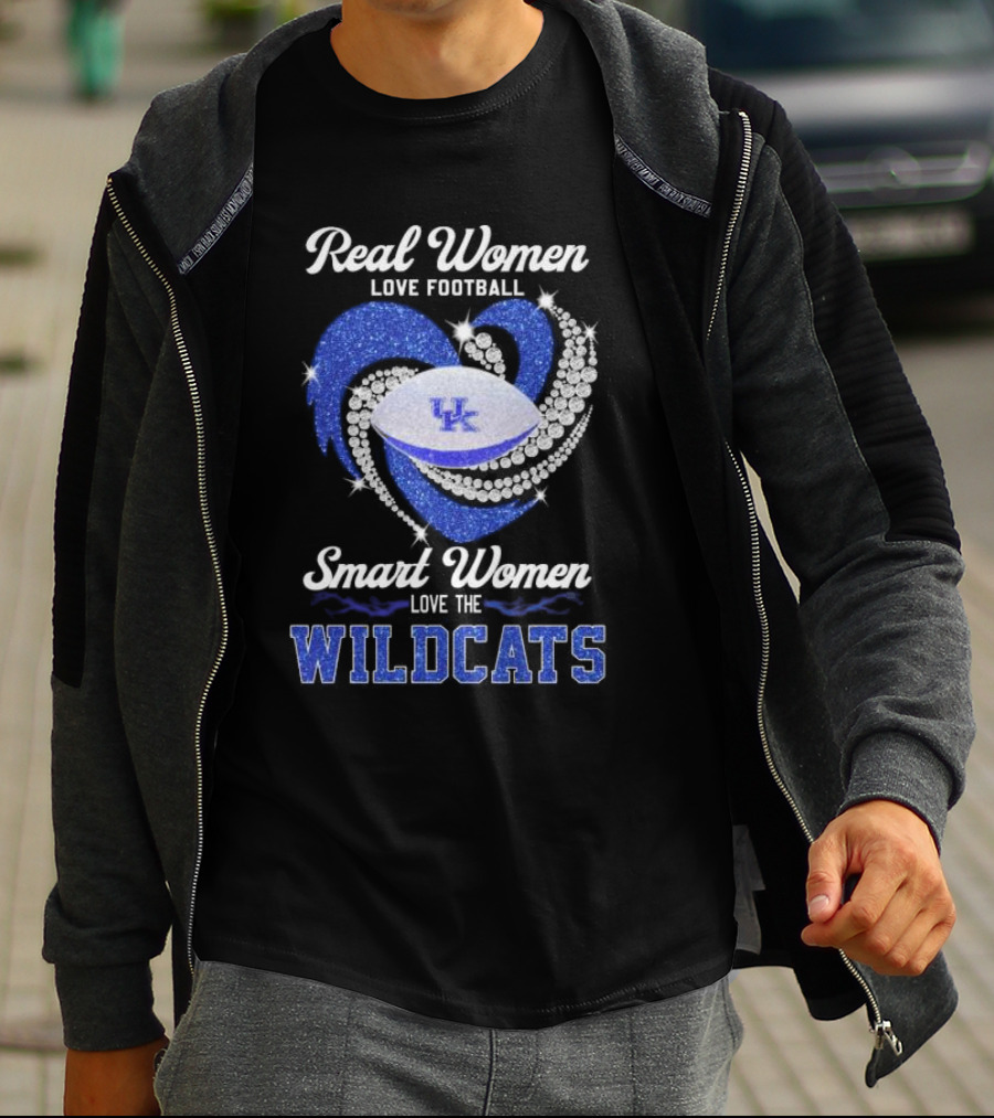 Real Women Love Football Smart Women Love The Wildcats UK Diamond Heart T-Shirt