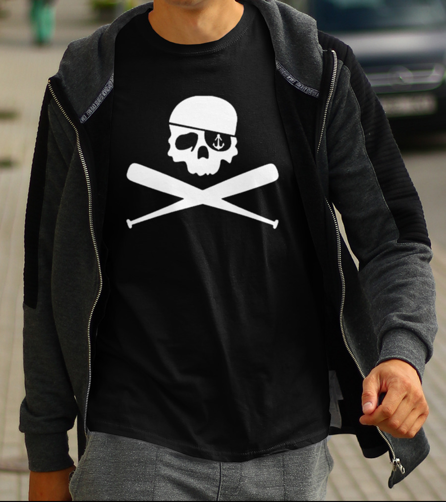 Bryan Reynolds Pirates Anchor-Eyed Skull Crossed Baseball Bats T-Shirt