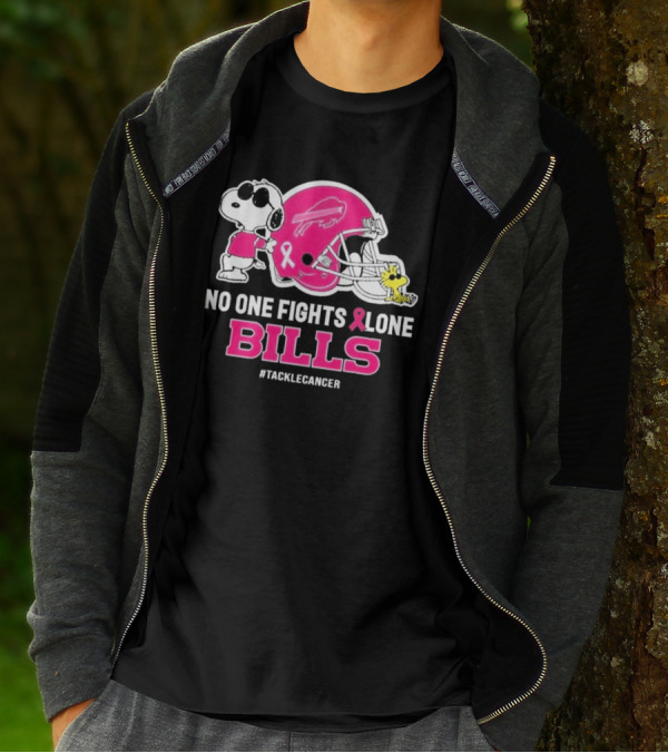 Snoopy And Woodstock No One Fights Alone Buffalo Bills #TackleCancer T-Shirt