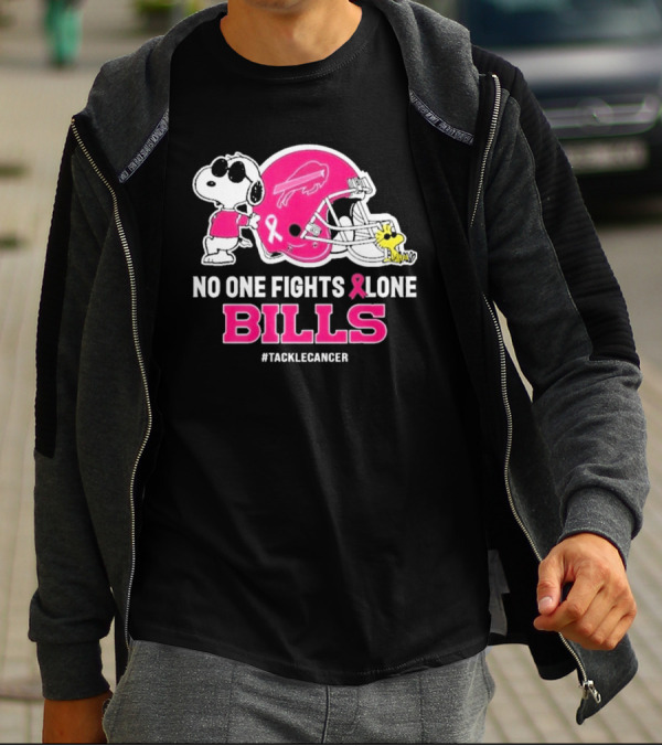 Snoopy And Woodstock No One Fights Alone Buffalo Bills #TackleCancer T-Shirt