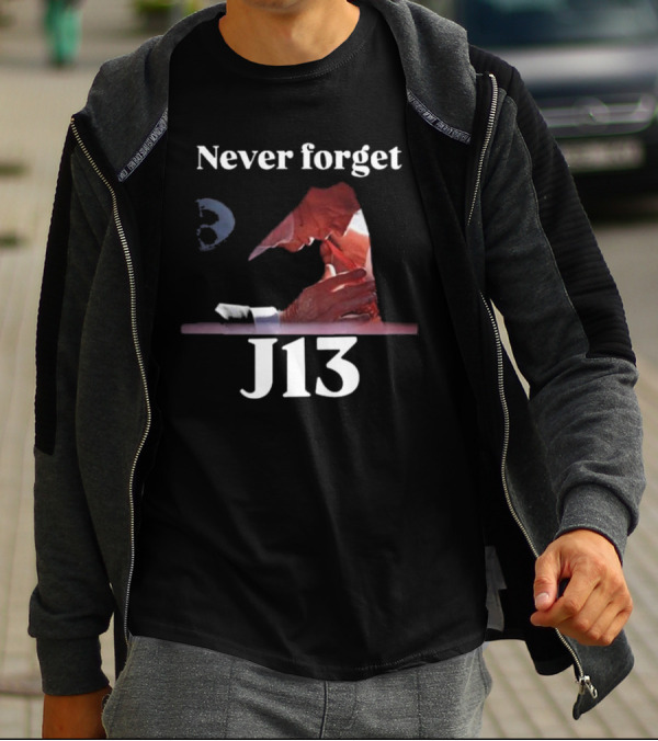 Never Forget J13 Chess King Thoughtful Moment T-Shirt