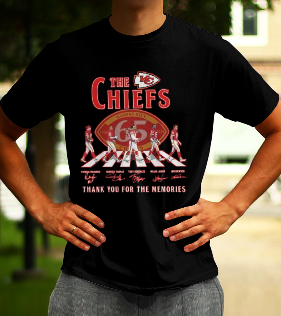 The Kansas City Chiefs 65 Years Thank You For The Memories Patrick Mahomes Derrick Thomas Tony Gonzalez Willie Lanier Len Dawson Abbey Road Signatures T-Shirt